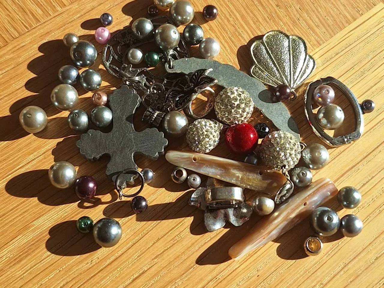 Billede 1 - Blandede smykkedele 