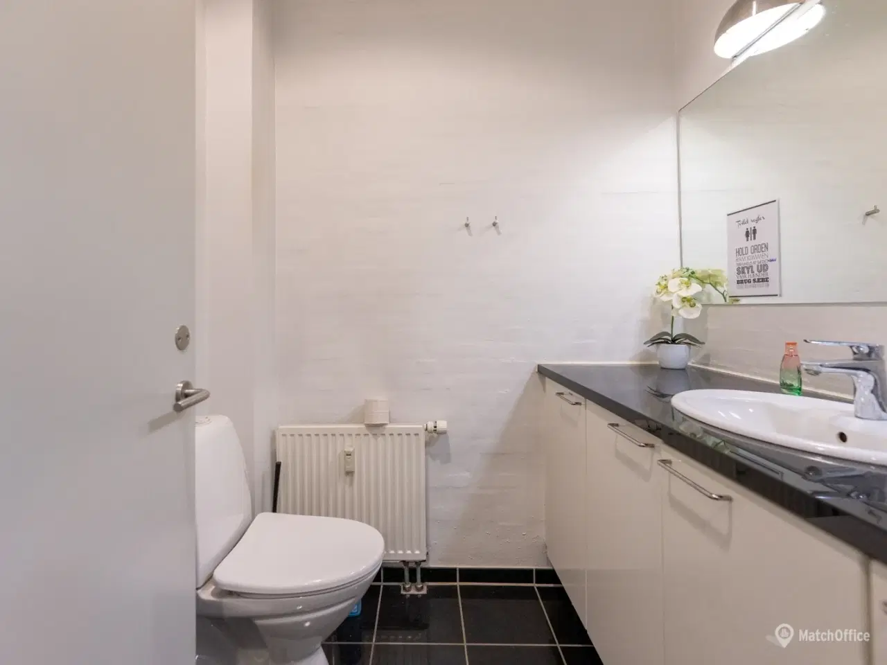 Billede 17 - UDLEJES: Lyst og rummeligt kontor i velholdt ejendom i Hvidovre