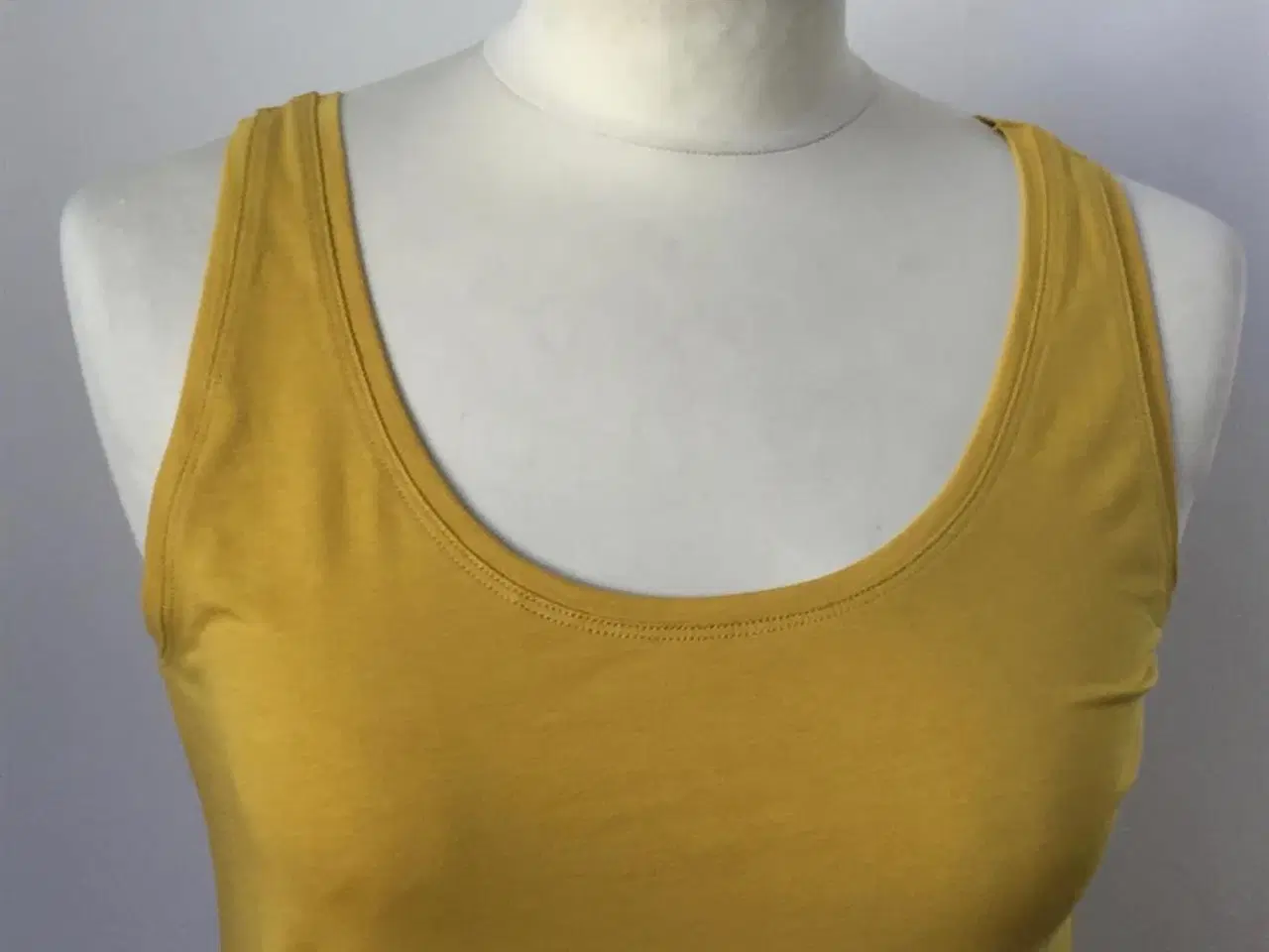 Billede 2 - Bitte Kai Rand, gul top, str S