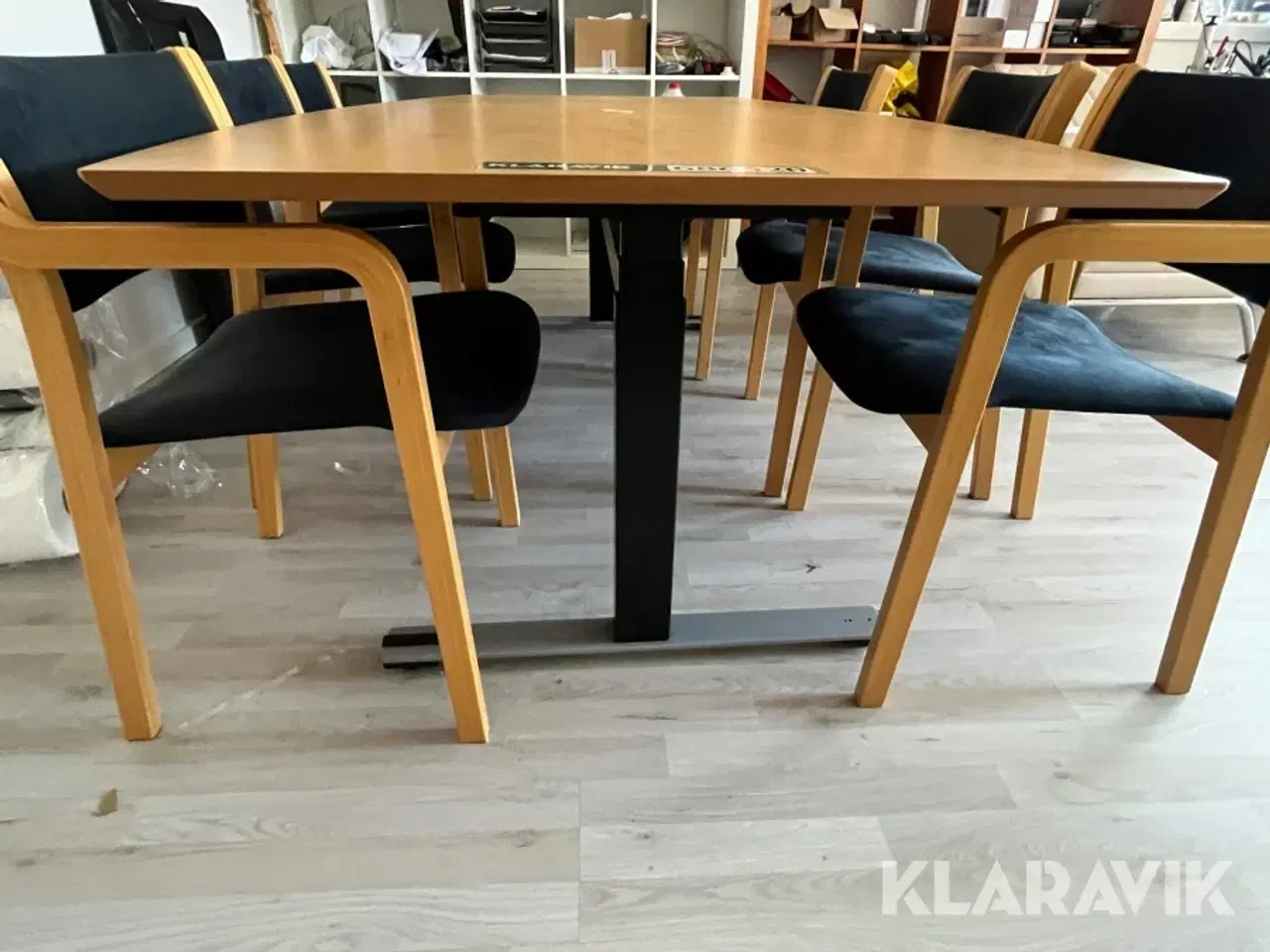Billede 12 - Bord og 6 stole