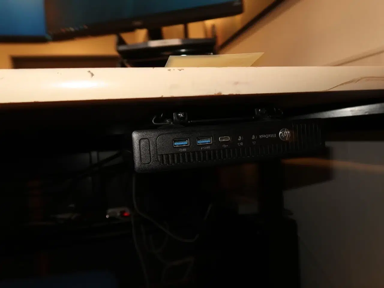 Billede 6 - 3 stk. computerskærme AOC 24B2 med tastatur, mus, computer HP EliteDesk