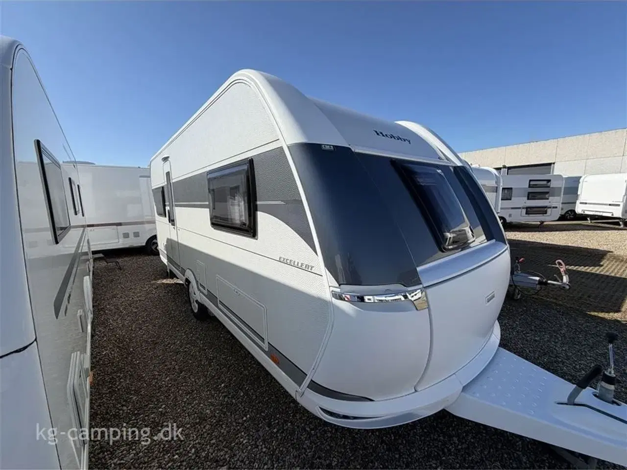 Billede 1 - 2022 - Hobby Excellent 540 UL   Flot enkeltsengsvogn med mover+el-støtteben, aircon, tæppe, gasalarm og lufttelt.