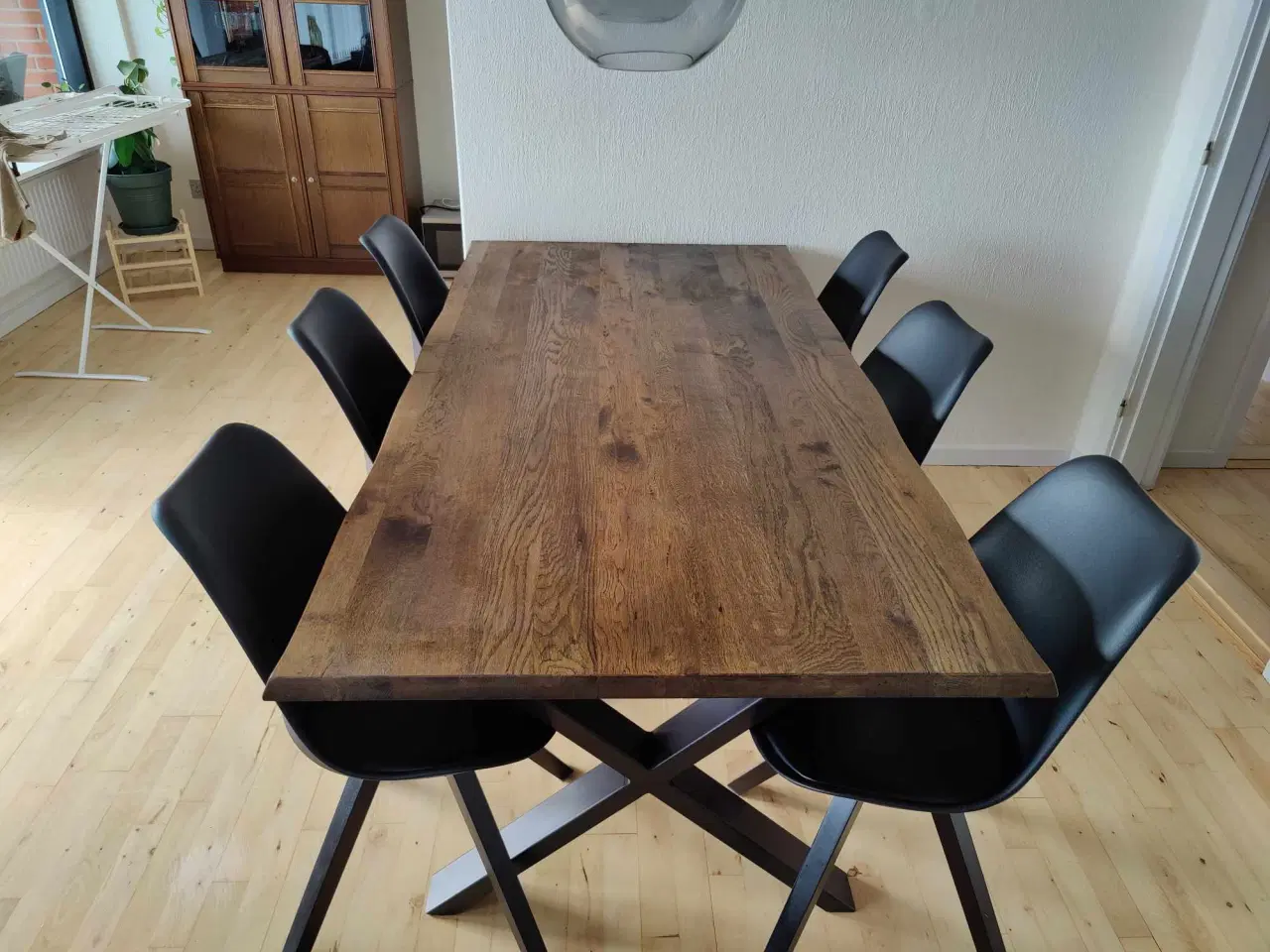 Billede 2 - Visborg spisebord med 6 stk. Enna spisebordsstole