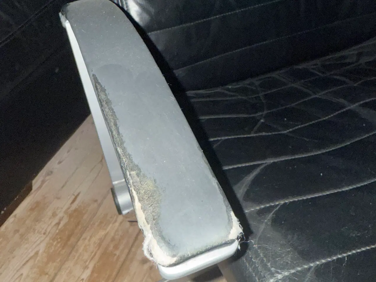 Billede 3 - Lænestol med fodskammel