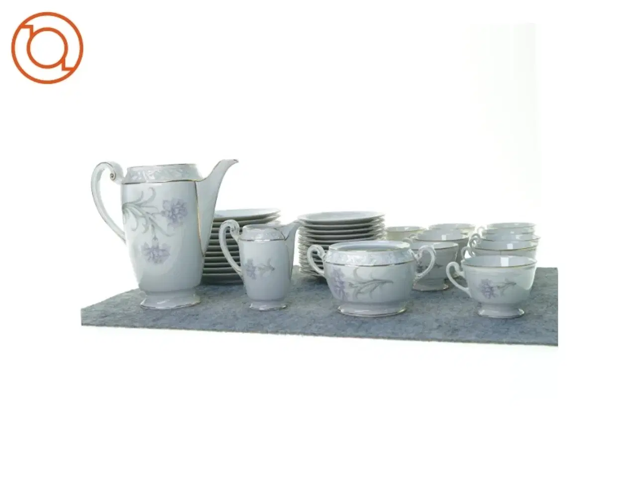 Billede 1 - Porcelæns kaffe stel fra Pavl Muller Selb (str. Stor kande 18 x 10 cm lille kande 10 x 6 cm skal 8 x 11 cm kop 6 x 8 cm underkop 13 cm tallerken