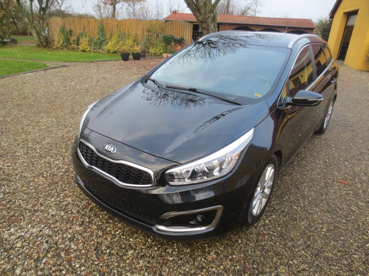 Billede 2 - Kia Ceed 1.6 CD Stc MAN År 2016. 