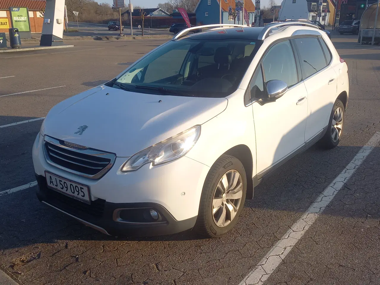 Billede 1 - Fin peugeot 2008 1.2 LEVERES NYSYNET 