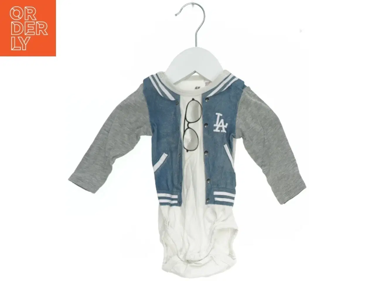 Billede 1 - Body med jakkedesign fra H&M (str. 62)