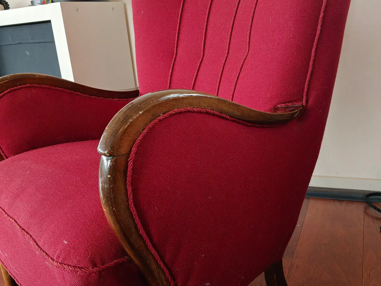 Billede 4 - Sofagruppe med bord i rødt stof