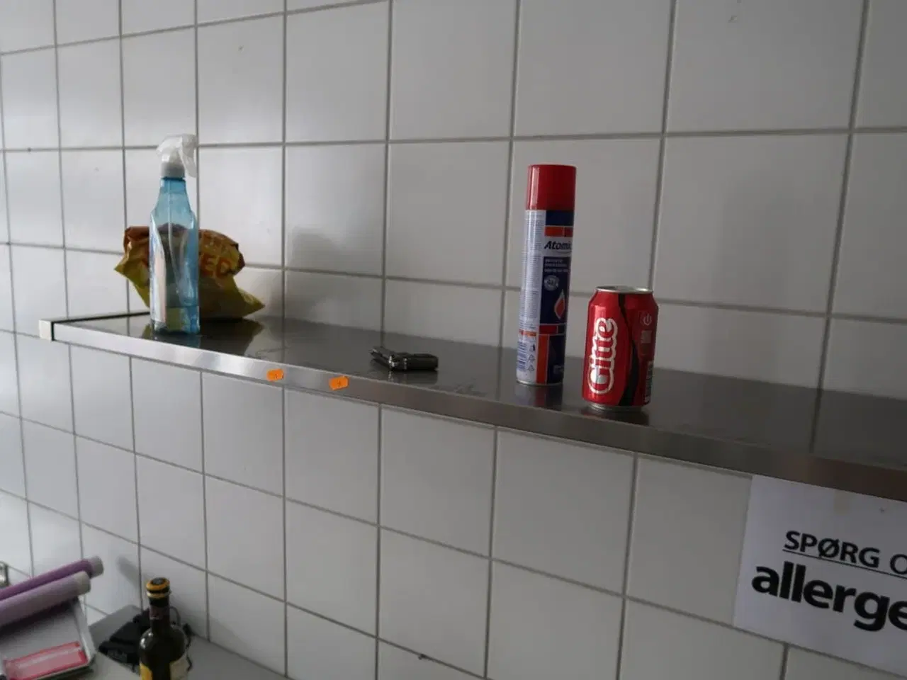 Billede 6 - 3 stk. rustfri stålhylder samt opbevaringsvogn