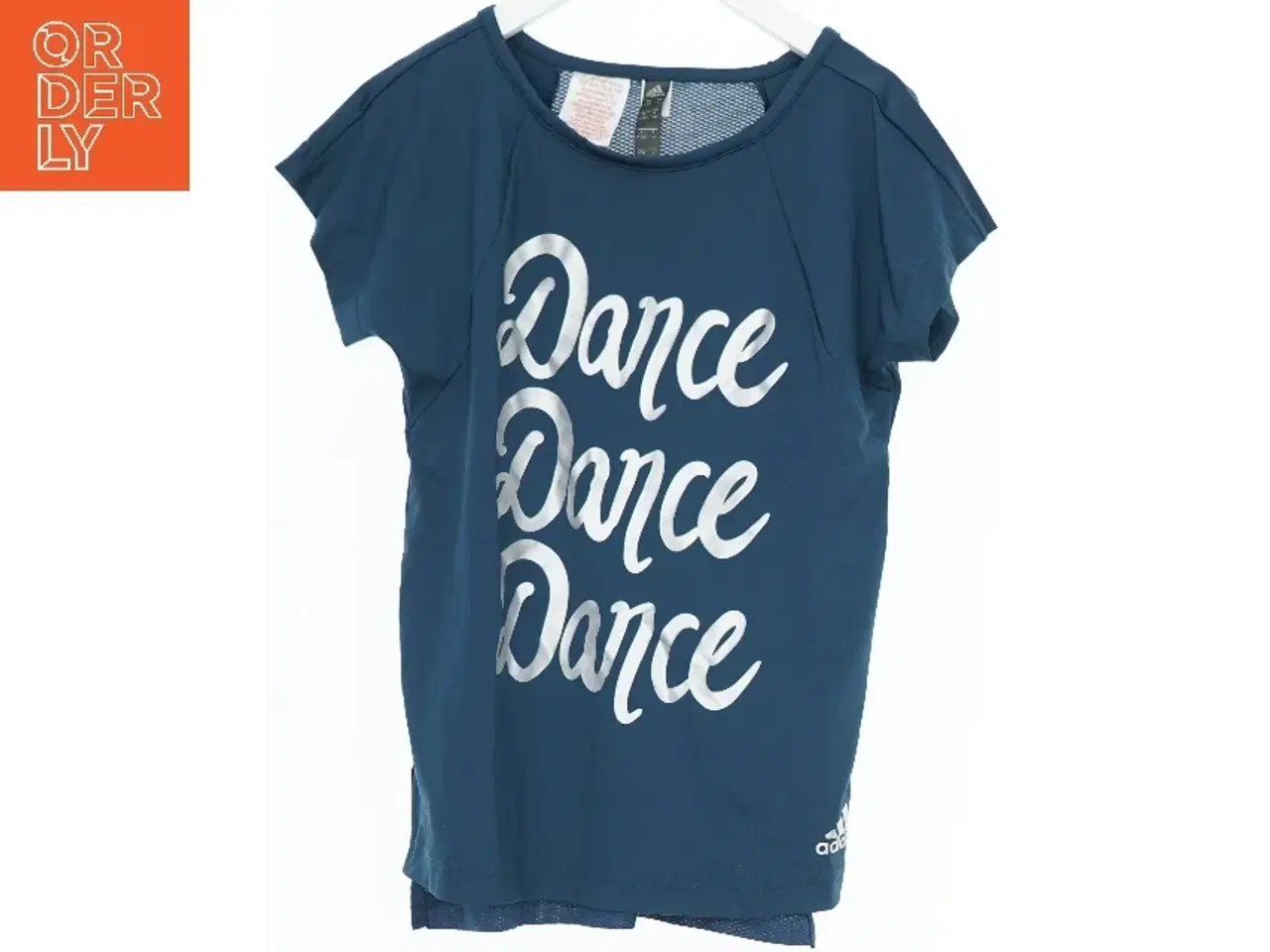 Billede 1 - Blå T-shirt med danseskrift fra Adidas (str. 140)