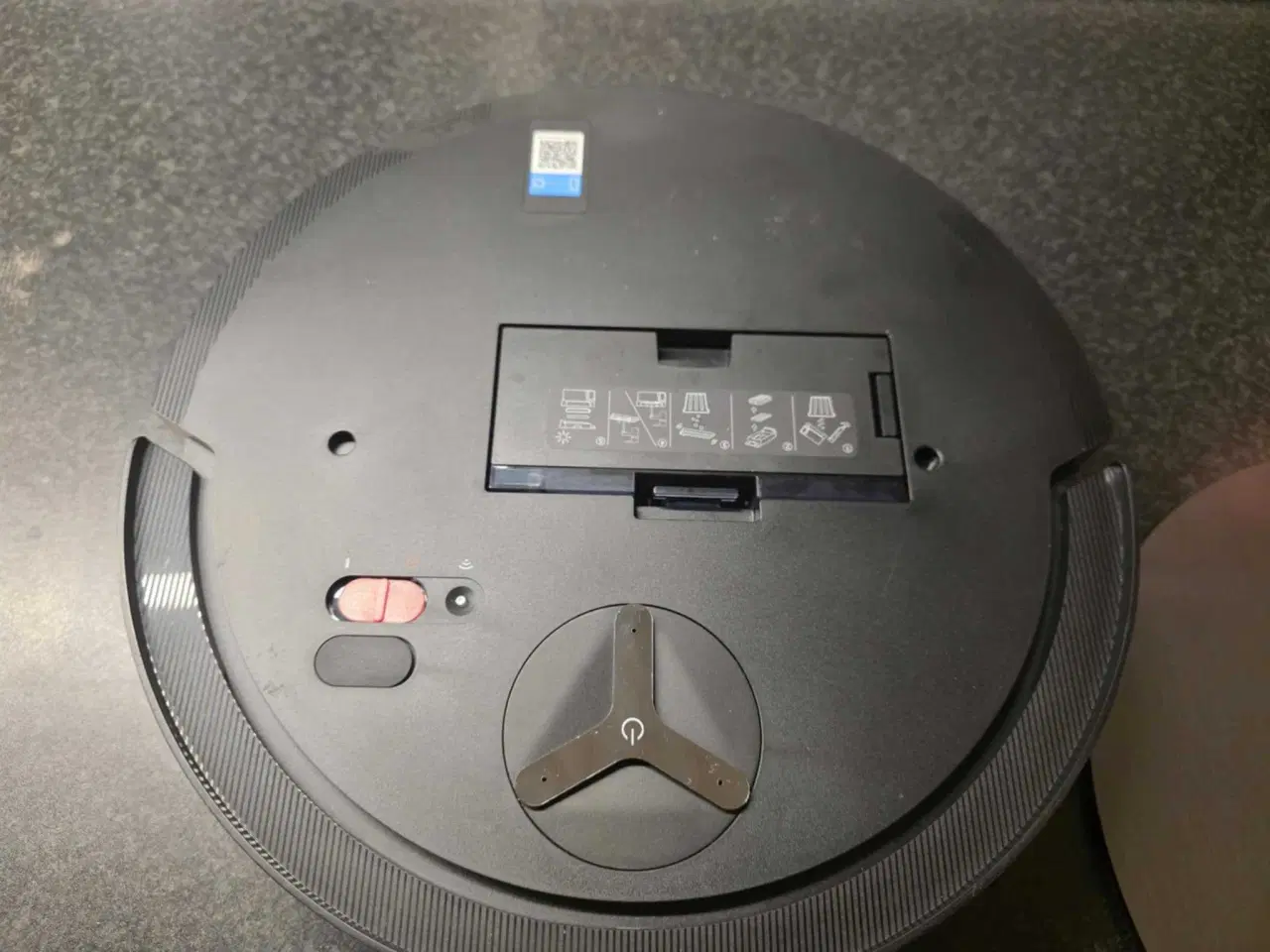 Billede 3 - Robotstøvsuger med gulvvask 