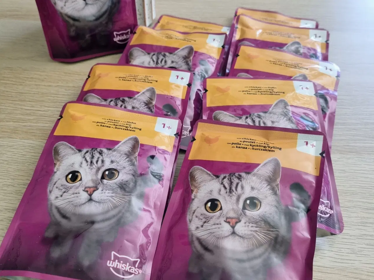 Billede 1 - 10 breve Whiskas Vådfoder Kylling  a 85 gram 