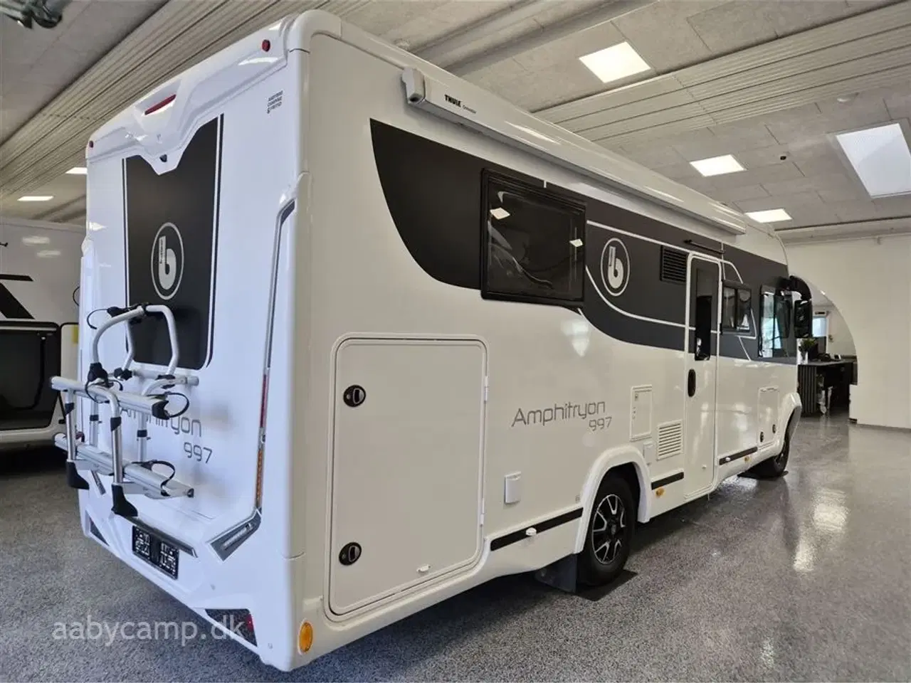 Billede 2 - 2020 - Benimar Amphitryon A997   Aircondition. face to face siddegruppe. Queens bed.