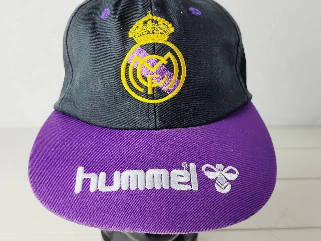 Billede 1 - ⭐️- Vintage Hummel Real Madrid Cap – Sjælden 