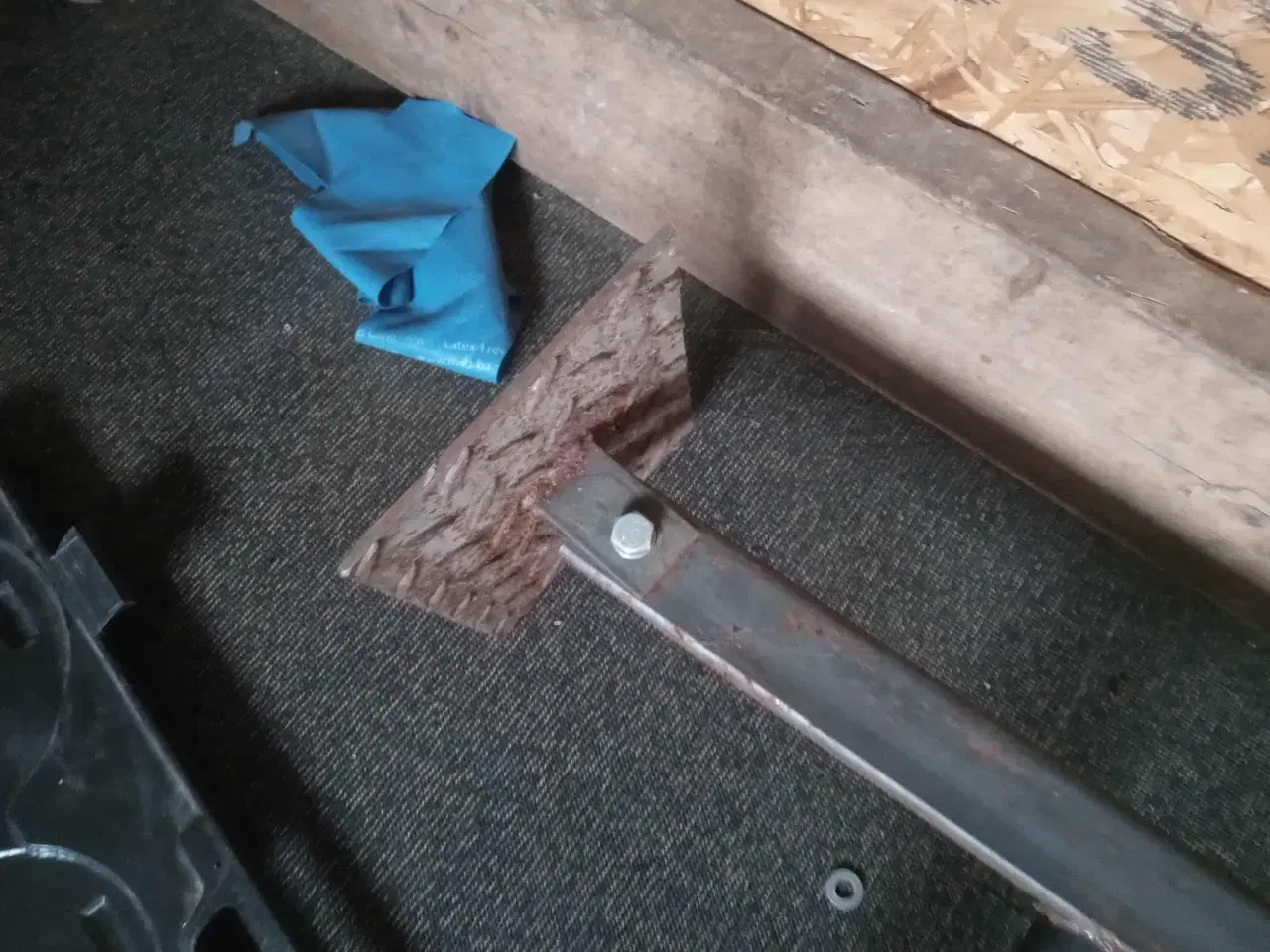 Billede 2 - Vægmonteret vægtskiveholder m. fodstøtte