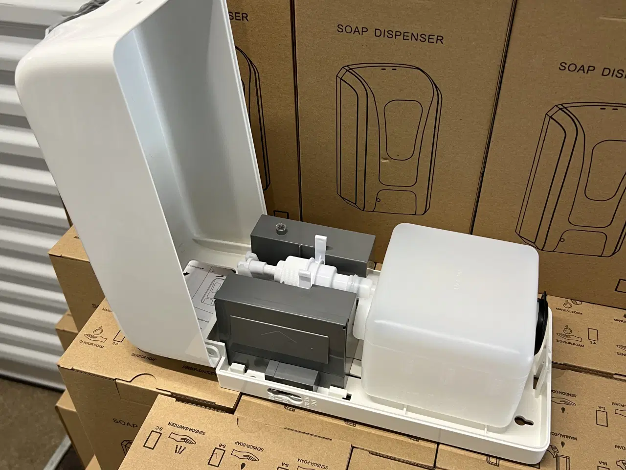 Billede 2 - sæbe / gel / håndsprit dispenser med sensor