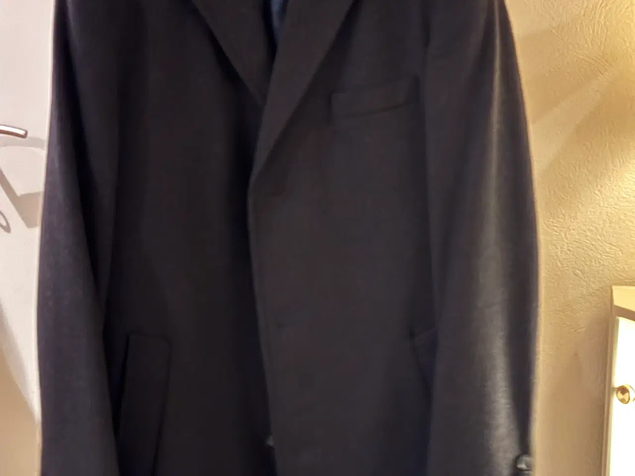 Billede 1 - Sort herre frakke, i meget god kvalitet