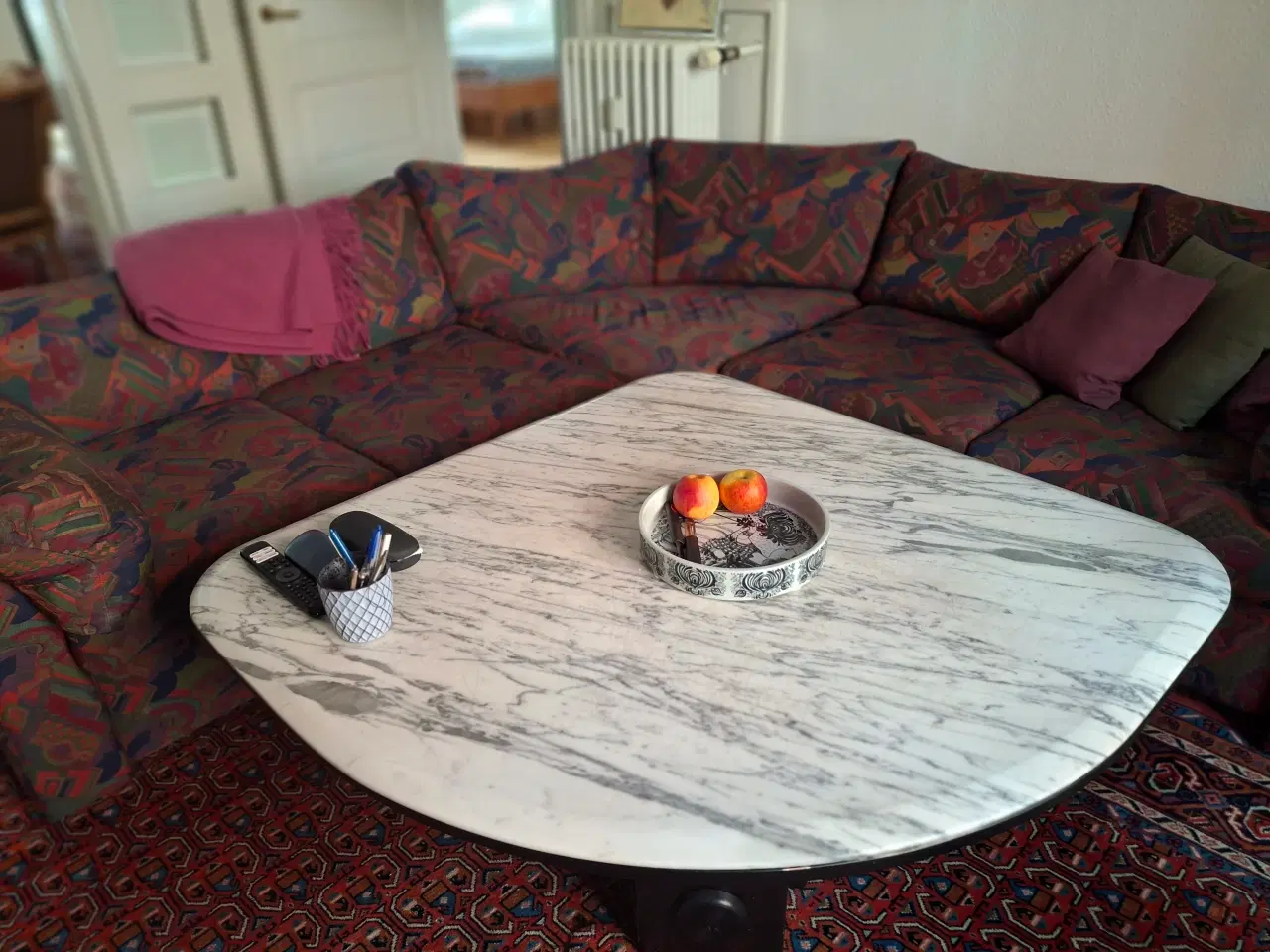 Billede 1 - Hjørnesofa med bord 