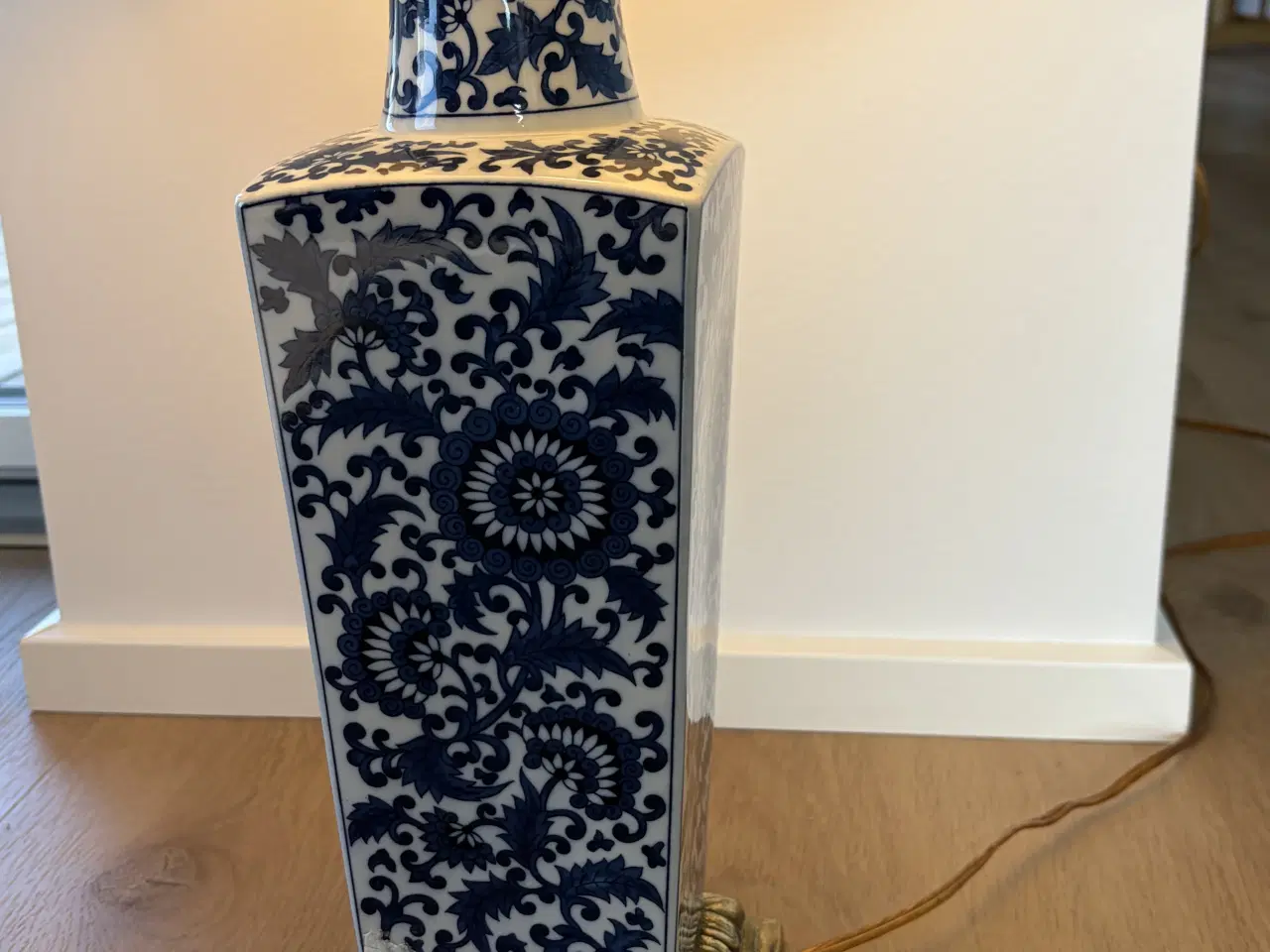 Billede 4 - Flot bordlampe i malet keramik 