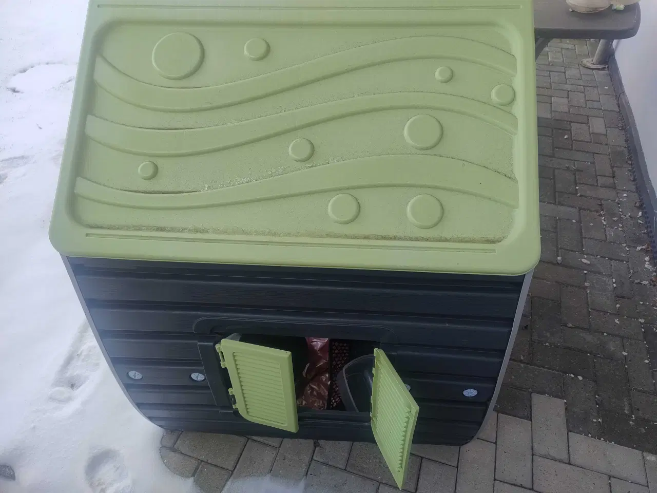 Billede 2 - Legehus plast 