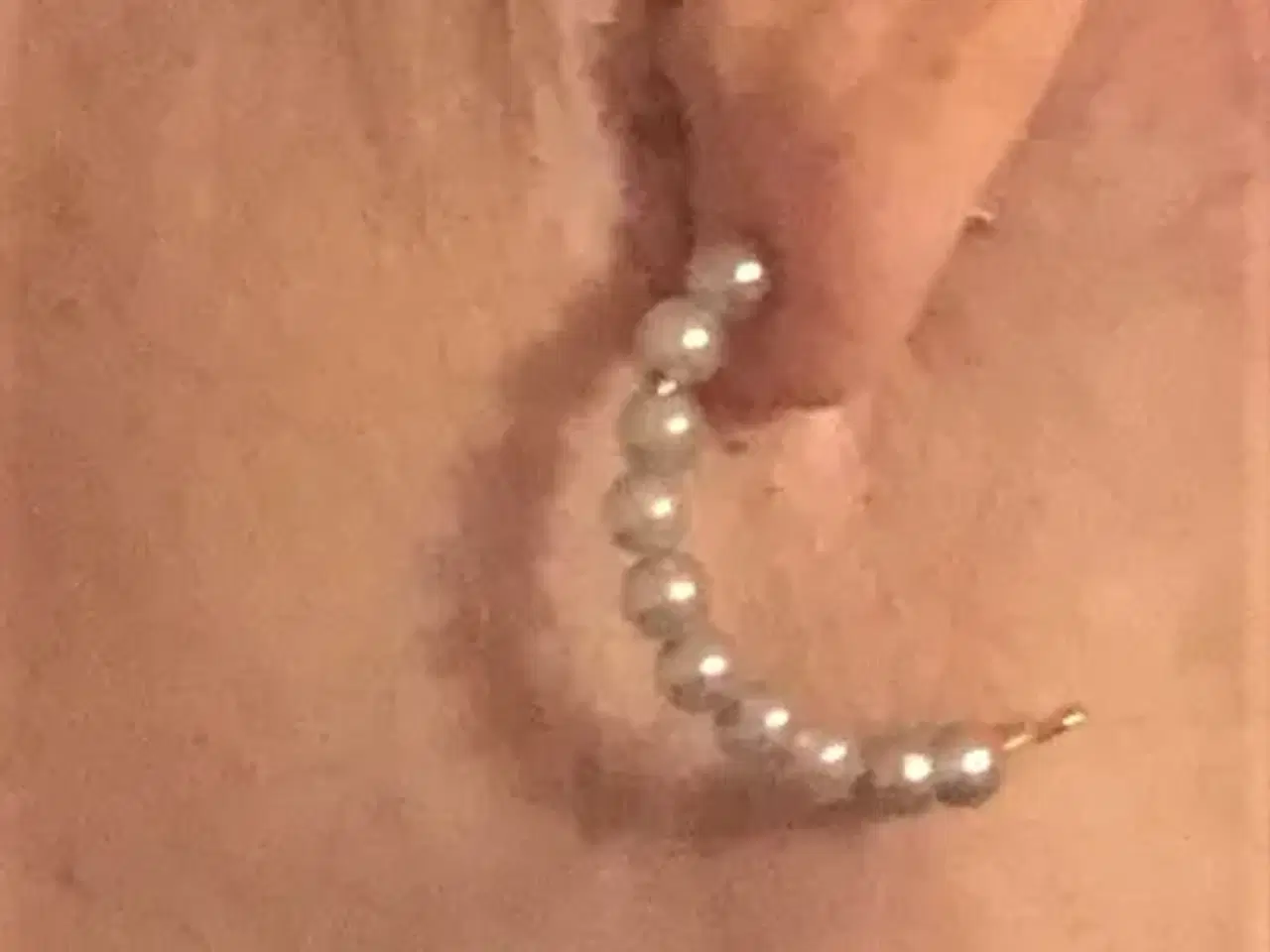 Billede 4 - HAVFRUE-ØRERINGE med perler.