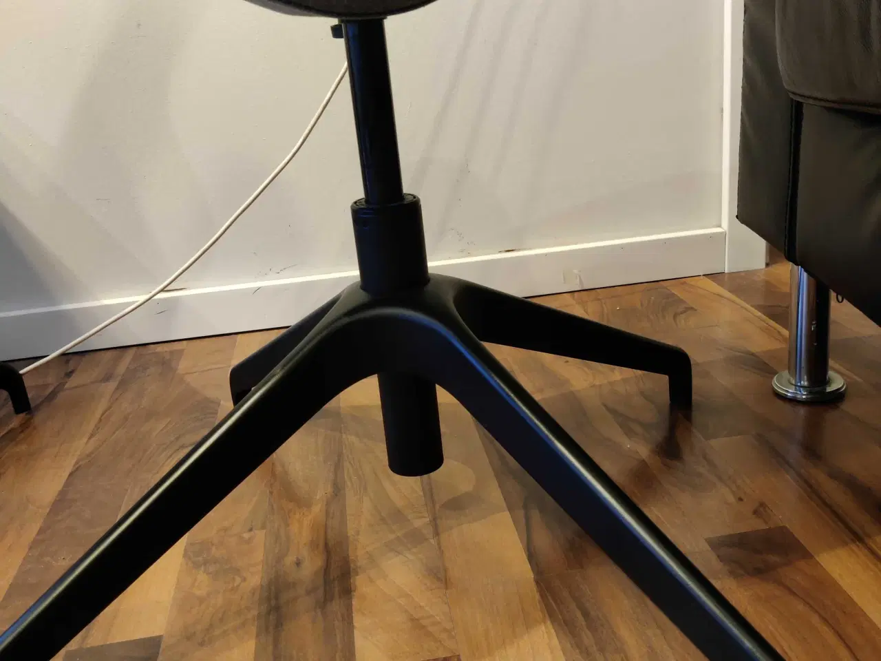 Billede 4 - Komfortable stole med vippefunktion