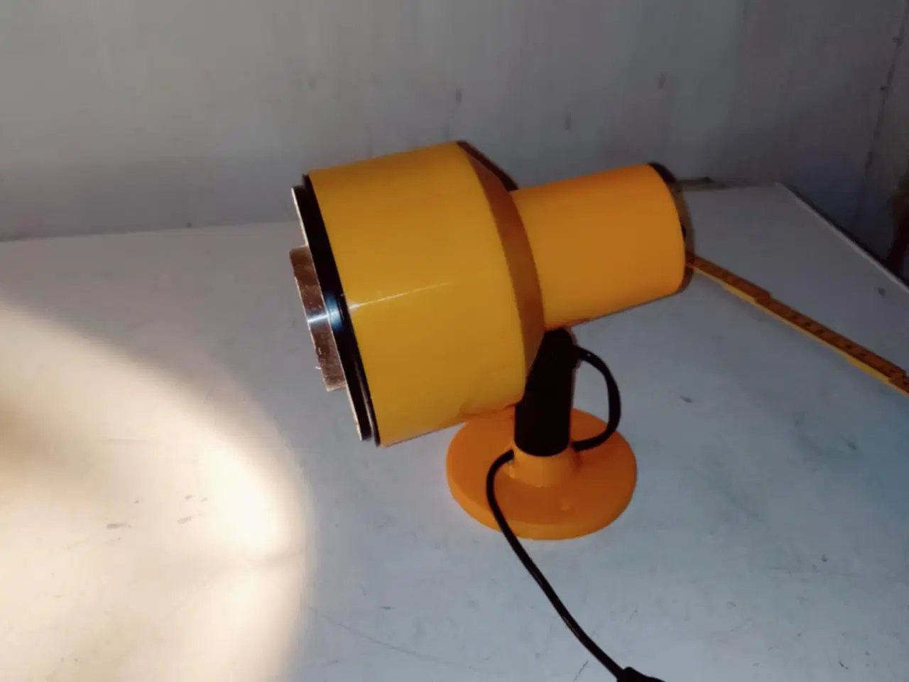 Billede 5 - super fed væglampe i fed gul farve 