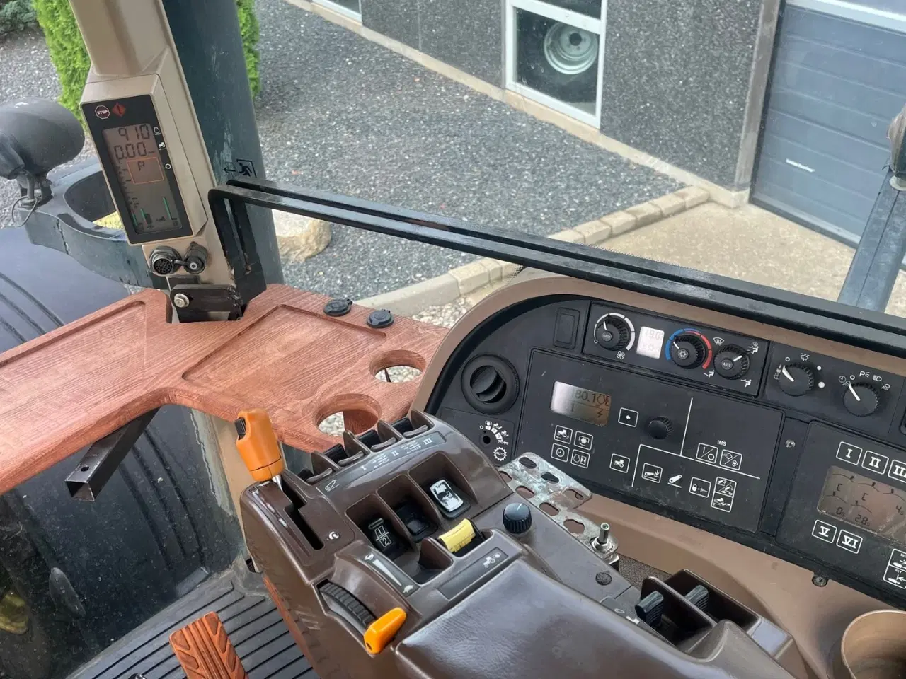 Billede 7 - John Deere 8230 Med frontlift