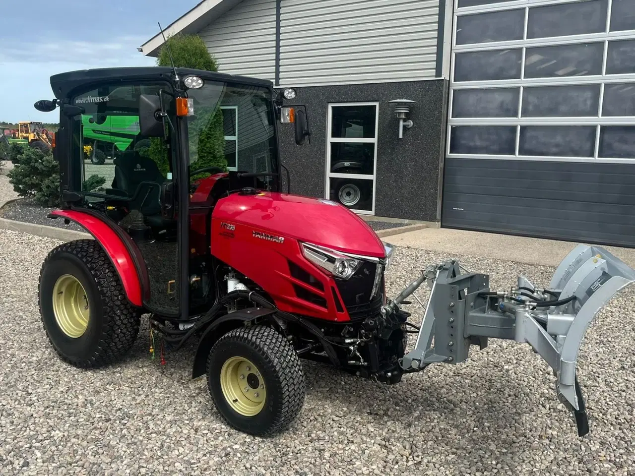Billede 18 - Yanmar YT 235H 4WD Snow Edition med sneplov og spreder