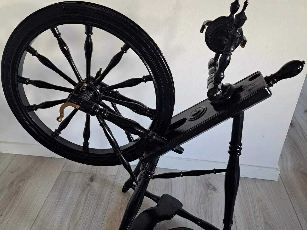 Billede 1 - Sort spinderok. 