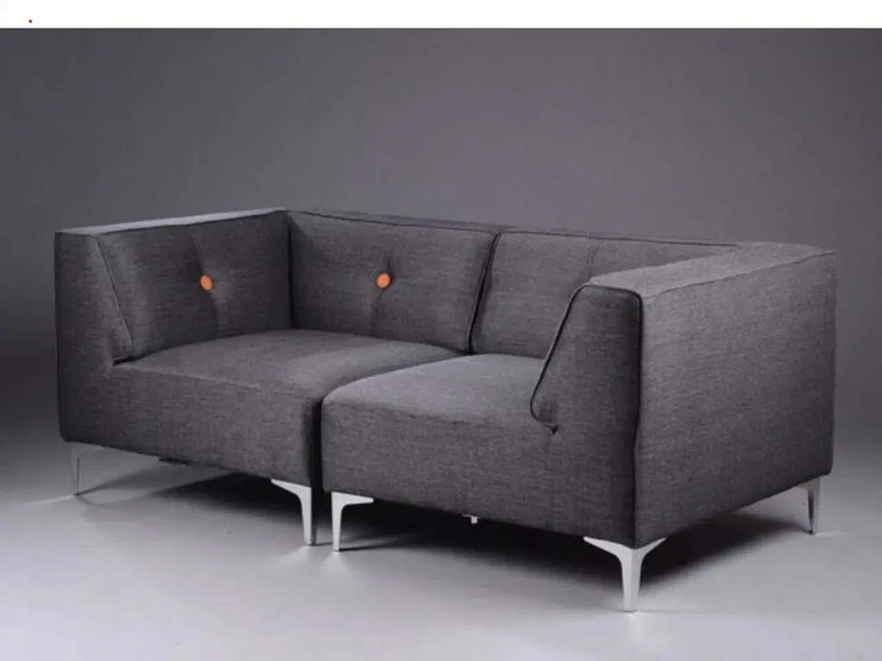 Billede 1 - Ny 2 personers modulsofa i koksgrå. Designet af Morten Voss. (læs beskrivelse)