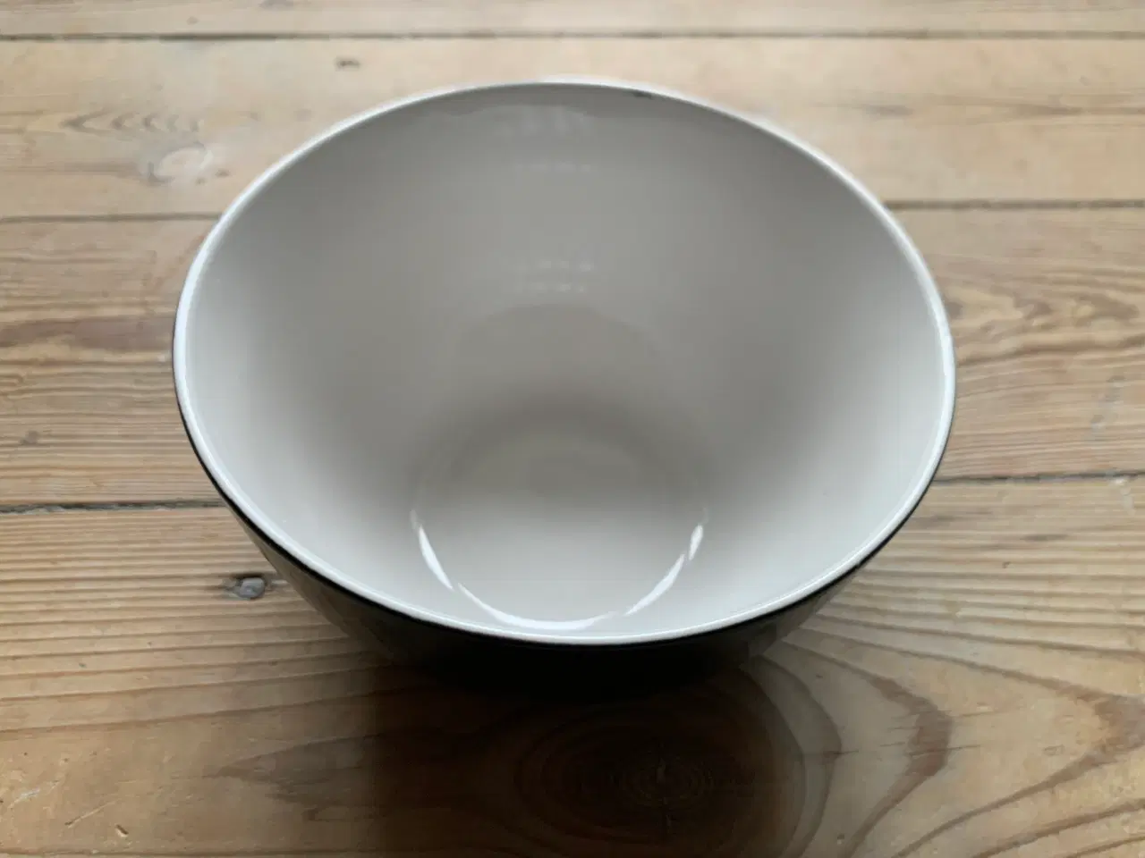 Billede 6 - 3 forskellige skåle i sort og hvid glasur