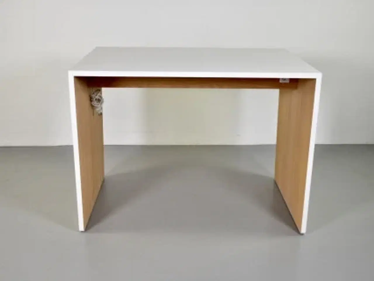 Billede 1 - Højbord/ståbord med egefiner og hvid laminat