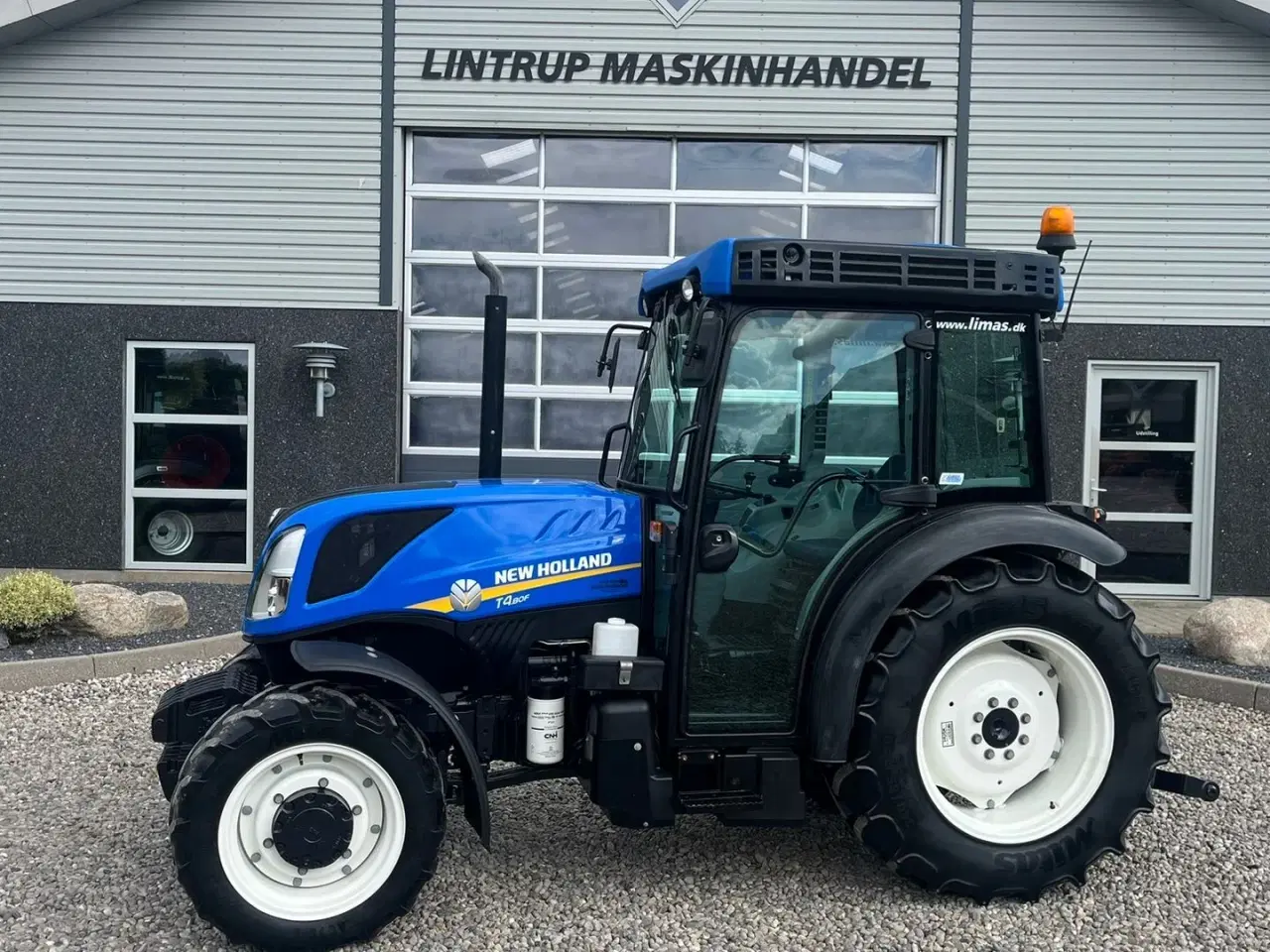 Billede 1 - New Holland T4.80 F SuperSteear med aircondition og koblingsfrit vendergear