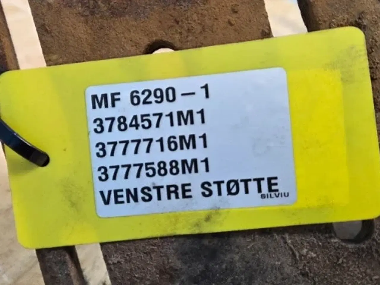 Billede 15 - Massey Ferguson 6290 Hjulskærm Beslag L.  3784571M1