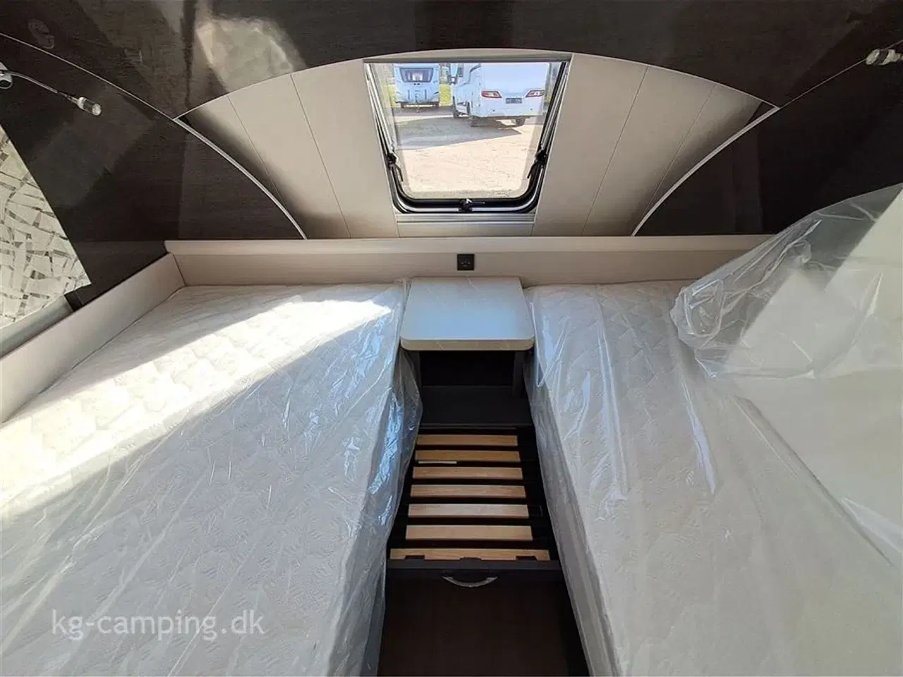 Billede 6 - 2025 - Hobby Excellent 460 SL 2025 model - Flot lille rejsevogn som kan nedvejes til 1350 kg.