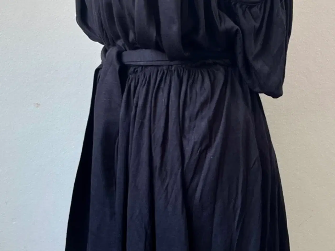 Billede 3 - Sandro Paris, kjole, str. M