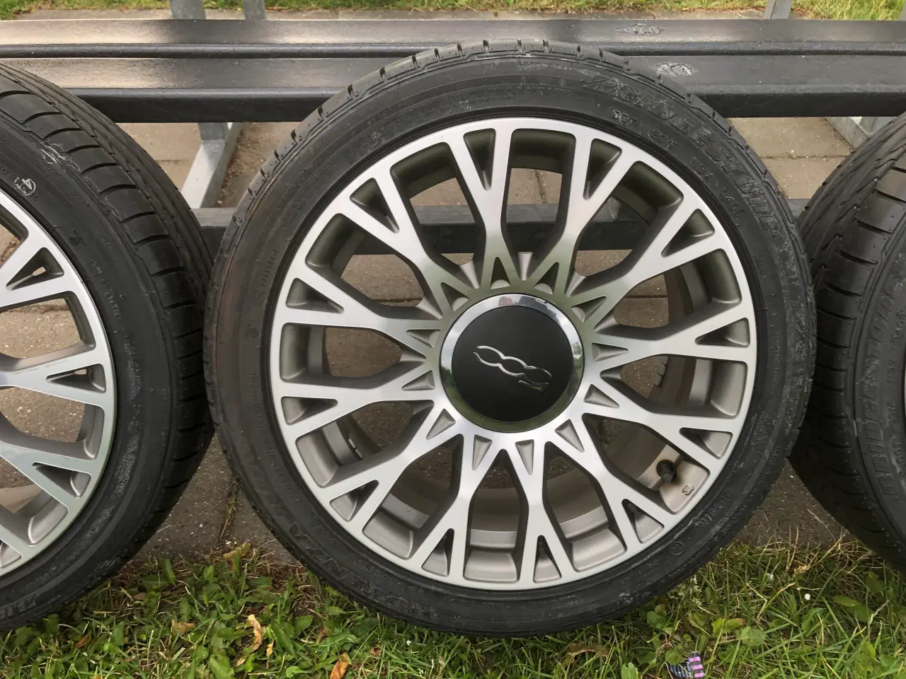 Billede 3 - Fiat 500 16” Dolce Vita fælge & Bridgestone sommer