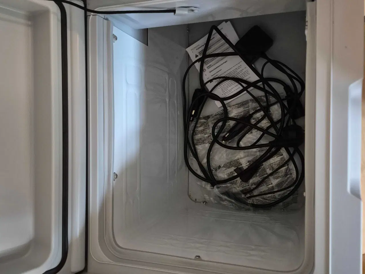 Billede 2 - Mobil køleboks til 12v og 230v, kompressor. 