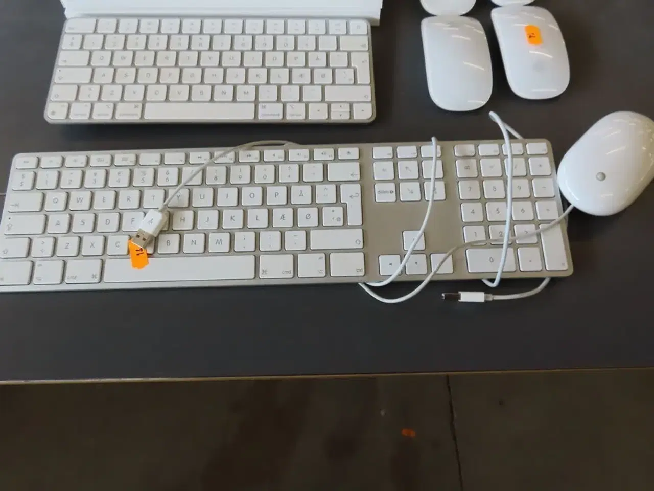 Billede 5 - 6 stk. Tastaturer samt 5 stk. mus APPLE