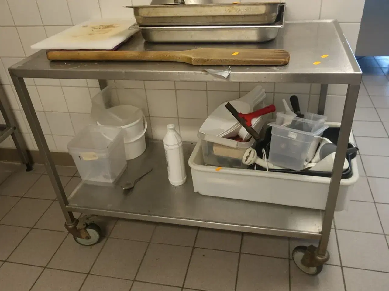Billede 1 - Rullebord (uden indhold)