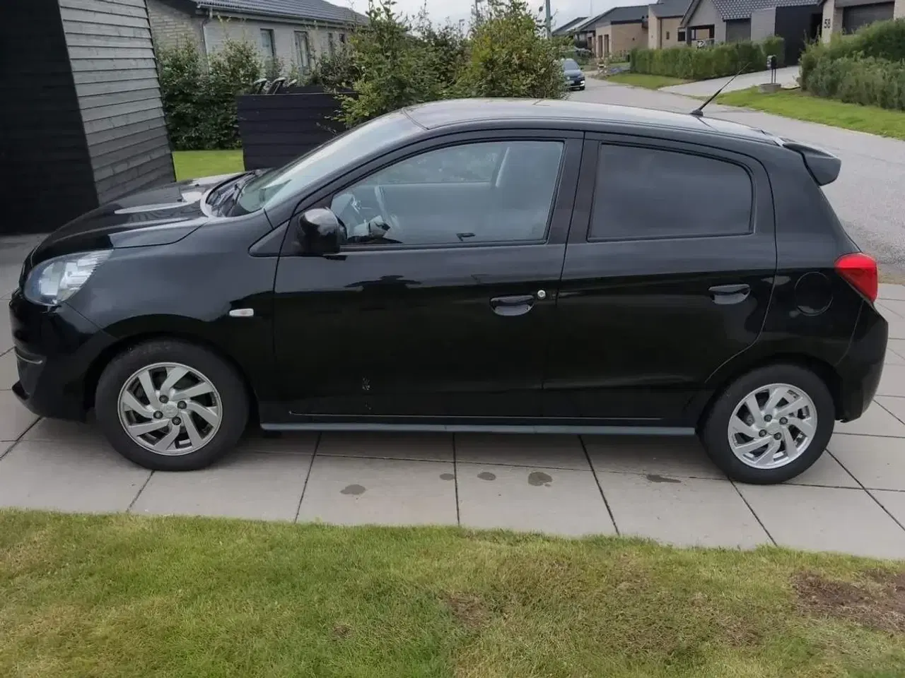 Billede 6 - Mitsubishi Space Star 1,2 Inlead