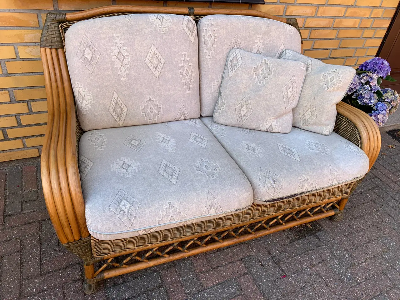 Billede 3 - Sika sofa med hynder 2 puder