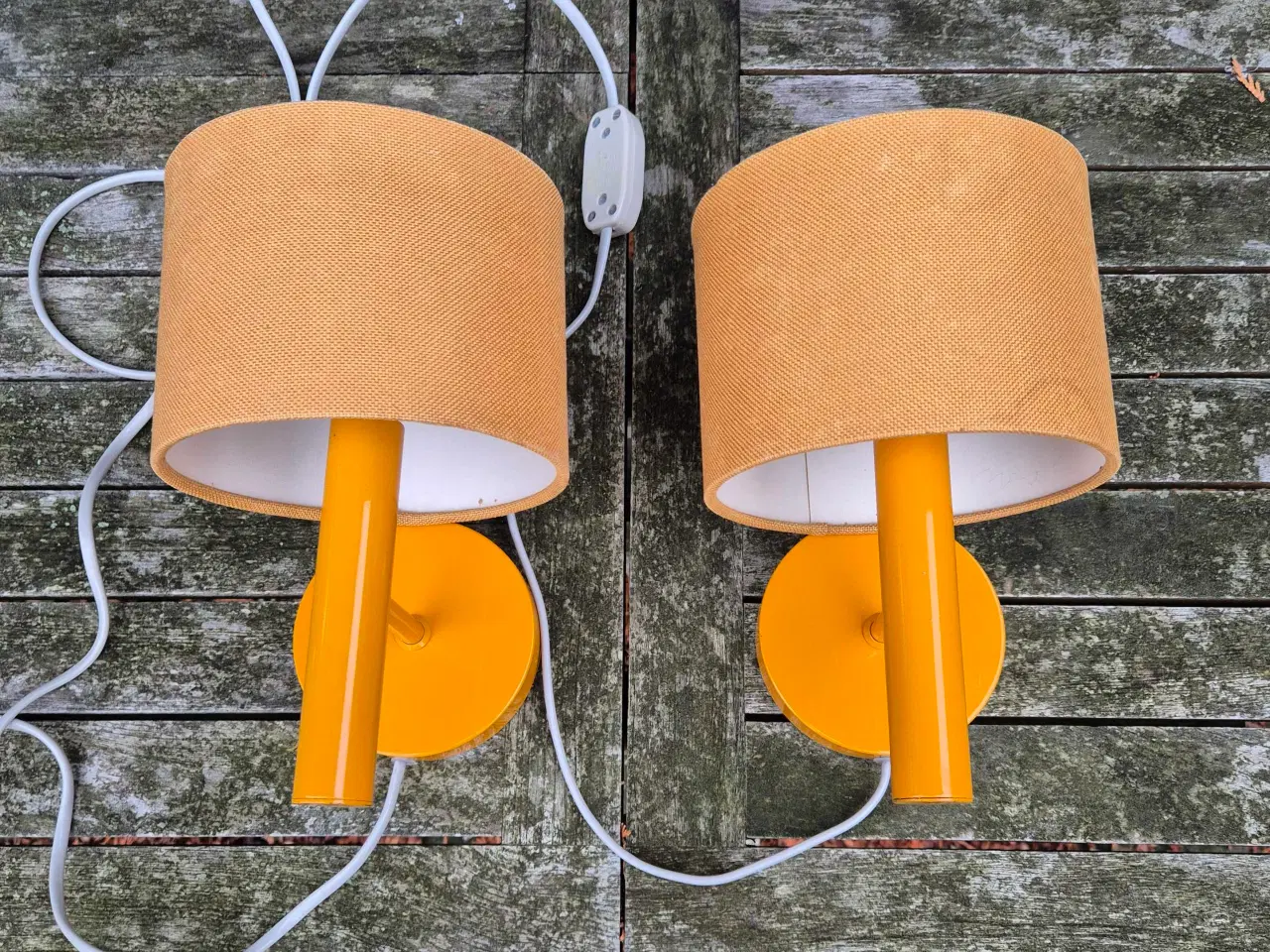 Billede 1 - Fine gule væglamper i dansk design