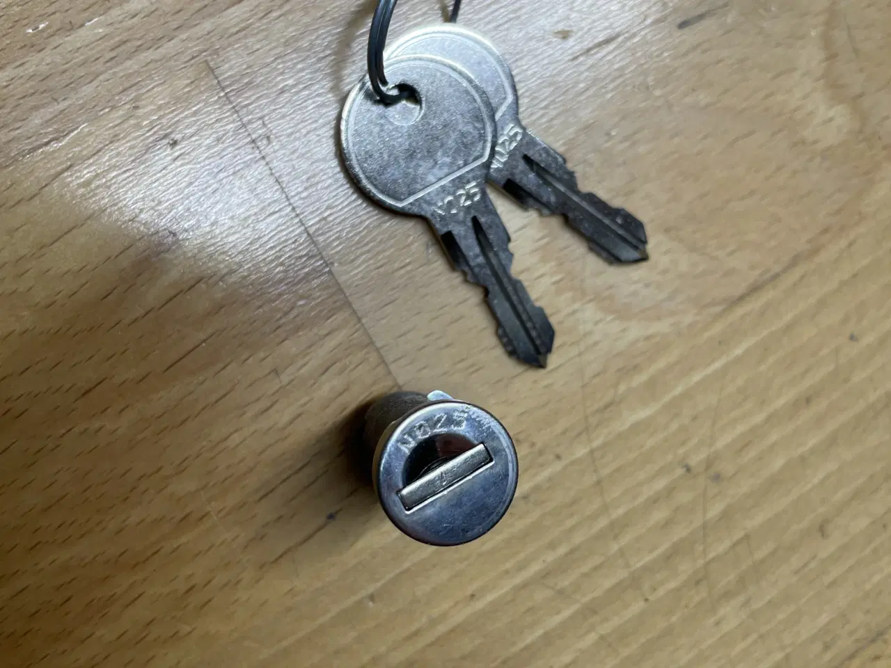 Billede 4 - Thule One Key System låsecylindre og nøgler.