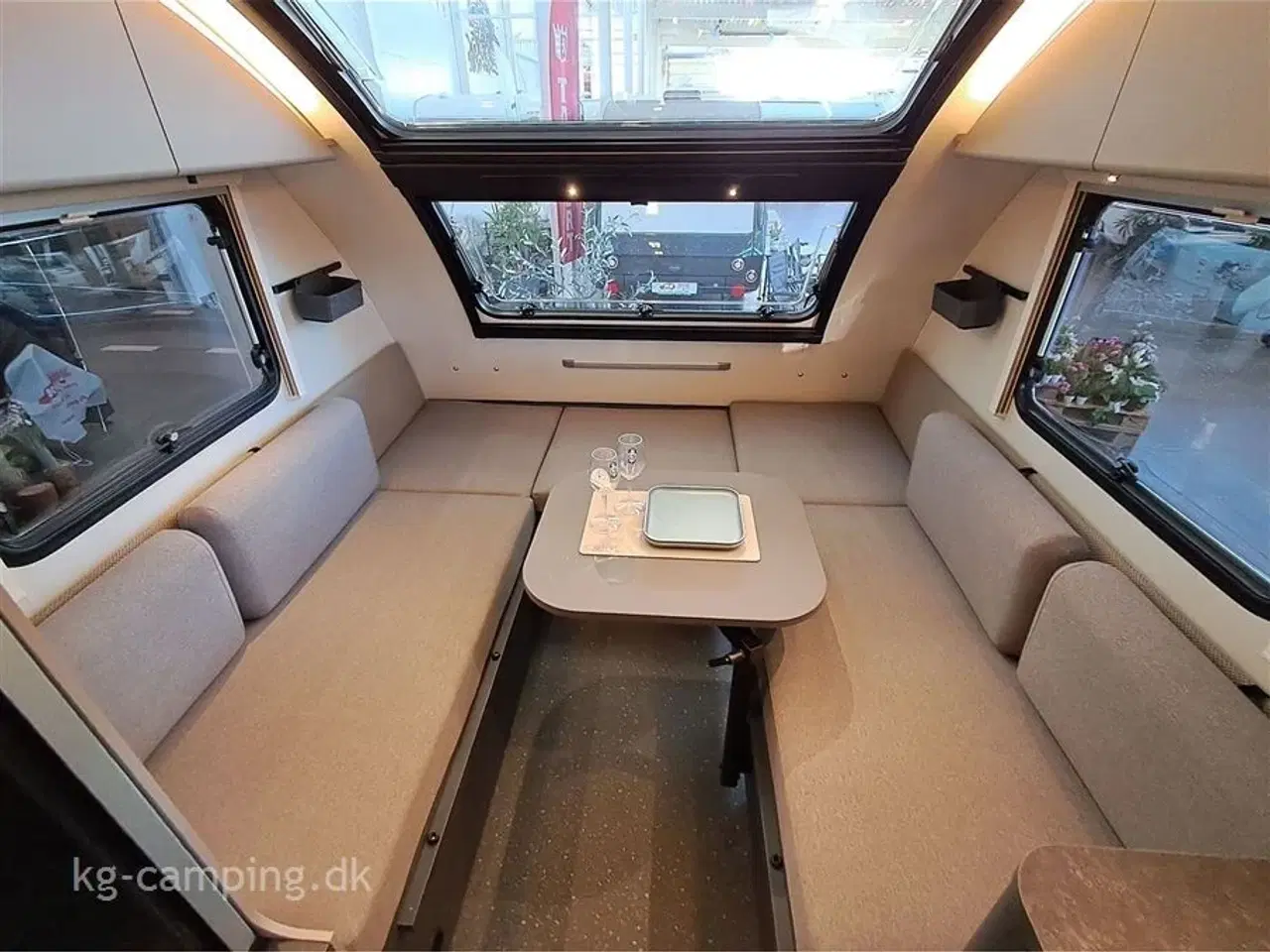 Billede 5 - 2026 - Adria Action 391 LH Sport   2026 Nyhed - Action 391 LH SPORTS med TRUMA Combi 4 E og lyst hyndestof