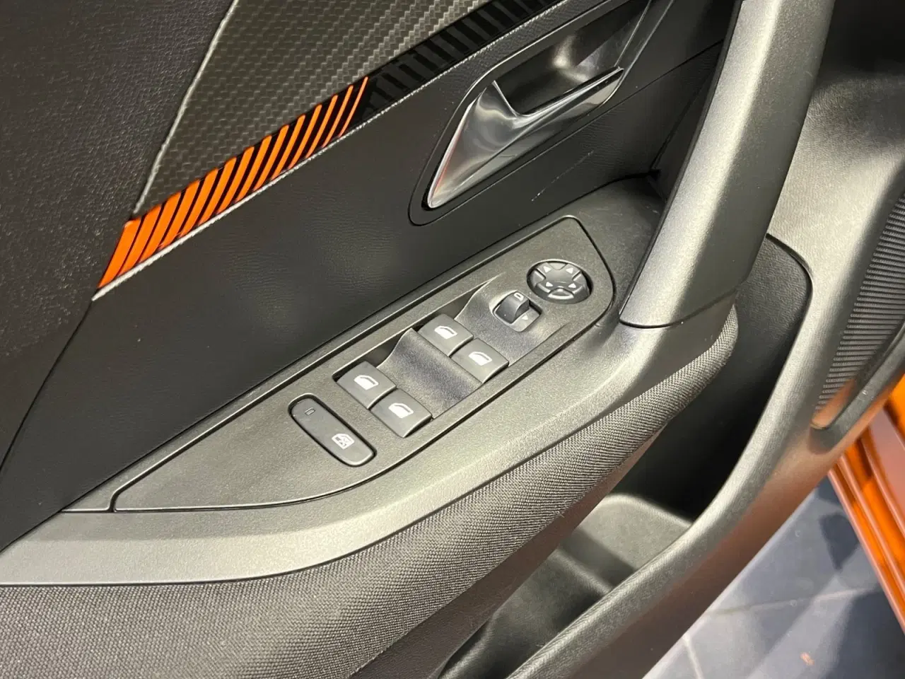 Billede 9 - Peugeot e-2008 50 Active