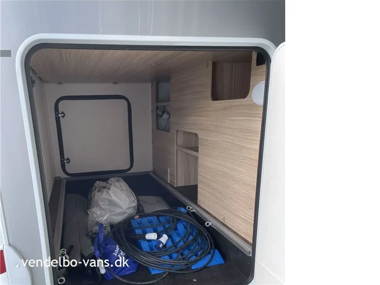 Billede 14 - 2021 - SunLight T 68 Adventure Edition   Enkeltsenge og stor garage - BEMÆRK KM