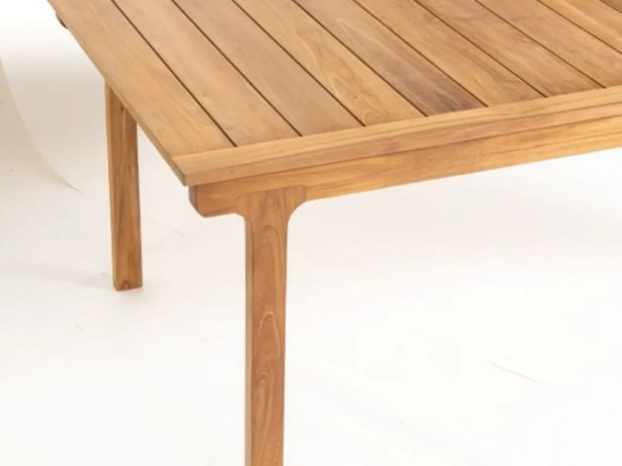 Billede 3 - Et smukt havebord i teaktræ